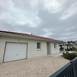 Belle Maison Malou Climatisee Calme, Piscine, Jacuzzi 3km Capbreton 拉本讷