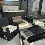度假居 Belle Maison Malou Climatisee Calme, Piscine, Jacuzzi 3km Capbreton