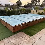 Belle Maison Malou Climatisee Calme, Piscine, Jacuzzi 3km Capbreton 度假居 *