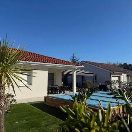Belle Maison Malou Climatisee Calme, Piscine, Jacuzzi 3km Capbreton Holiday home