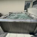 Feriehus Belle Maison Malou Climatisee Calme, Piscine, Jacuzzi 3km Capbreton *
