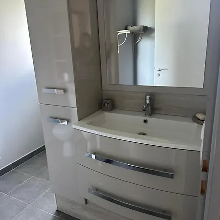 Maison Malou 3 Chambres, Moins Dd'un Kilometre De Toutes Commodités, Pistes Cyclables Devant L'entrée,a 10km De Bayonne, 6km Capbreton Et 3,8km De La De Hébergement de vacances *