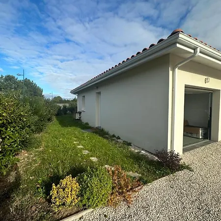 Maison Malou 3 Chambres, Moins Dd'un Kilometre De Toutes Commodités, Pistes Cyclables Devant L'entrée,a 10km De Bayonne, 6km Capbreton Et 3,8km De La De Labenne