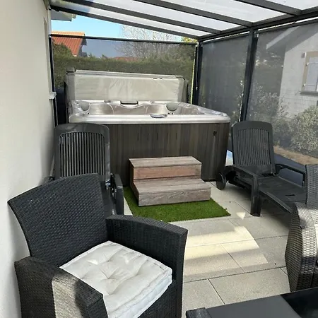 Holiday home Belle Maison Malou Climatisee Calme, Piscine, Jacuzzi 3km Capbreton *