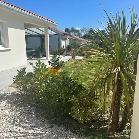 Maison Malou 3 Chambres, Moins Dd'un Kilometre De Toutes Commodités, Pistes Cyclables Devant L'entrée,a 10km De Bayonne, 6km Capbreton Et 3,8km De La De * Labenne