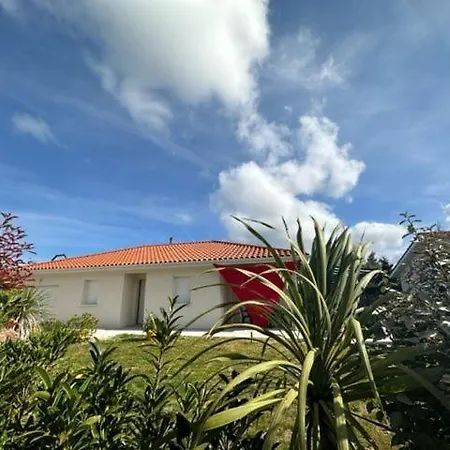 Maison Malou 3 Chambres, Moins Dd'un Kilometre De Toutes Commodités, Pistes Cyclables Devant L'entrée,a 10km De Bayonne, 6km Capbreton Et 3,8km De La De Labenne