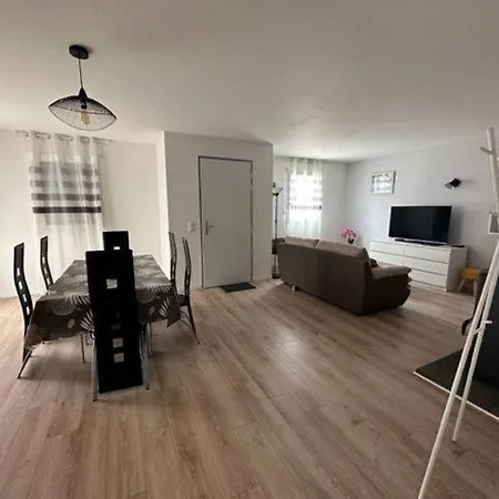 Maison Malou 3 Chambres, Moins Dd'un Kilometre De Toutes Commodités, Pistes Cyclables Devant L'entrée,a 10km De Bayonne, 6km Capbreton Et 3,8km De La De Сasa de vacaciones Labenne
