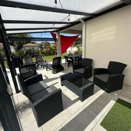 Holiday home Belle Maison Malou Climatisee Calme, Piscine, Jacuzzi 3km Capbreton