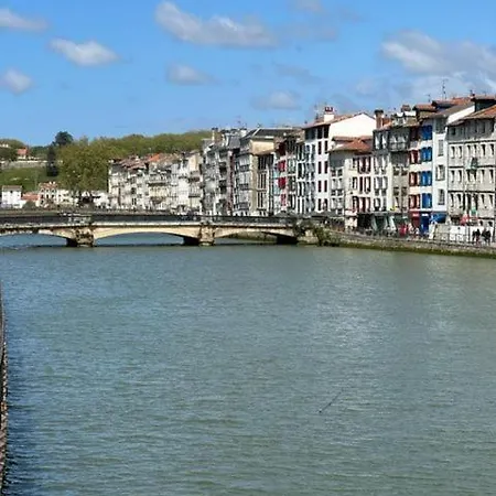Сasa de vacaciones Maison Malou 3 Chambres, Moins Dd'un Kilometre De Toutes Commodités, Pistes Cyclables Devant L'entrée,a 10km De Bayonne, 6km Capbreton Et 3,8km De La De *