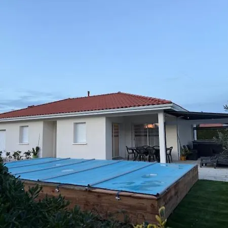 Holiday home Belle Maison Malou Climatisee Calme, Piscine, Jacuzzi 3km Capbreton Labenne