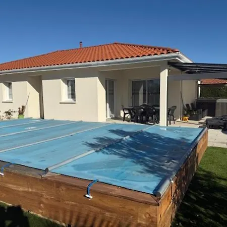 Holiday home Belle Maison Malou Climatisee Calme, Piscine, Jacuzzi 3km Capbreton