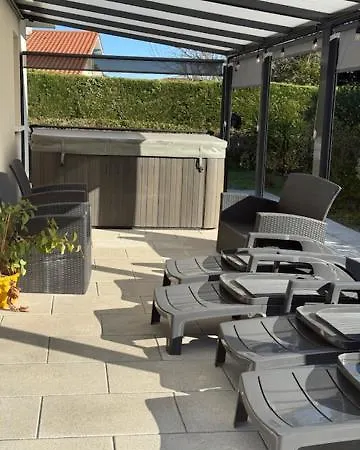 Holiday home Belle Maison Malou Climatisee Calme, Piscine, Jacuzzi 3km Capbreton Labenne