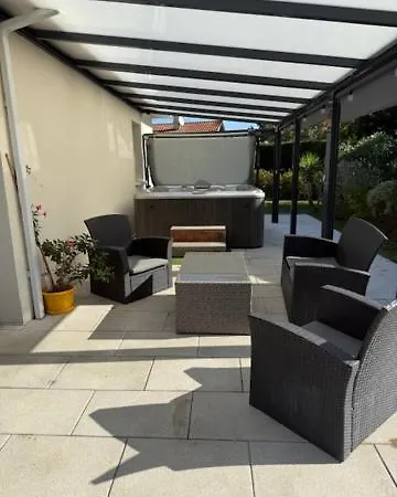 Ferienhaus Belle Maison Malou Climatisee Calme, Piscine, Jacuzzi 3km Capbreton *
